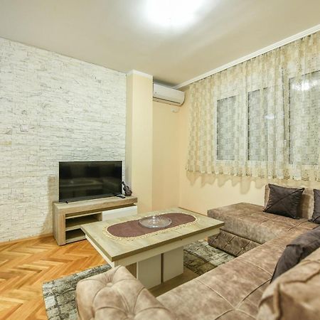 Apartman Centar 2 Podgorica Bagian luar foto