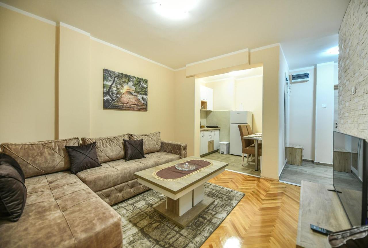 Apartman Centar 2 Podgorica Bagian luar foto