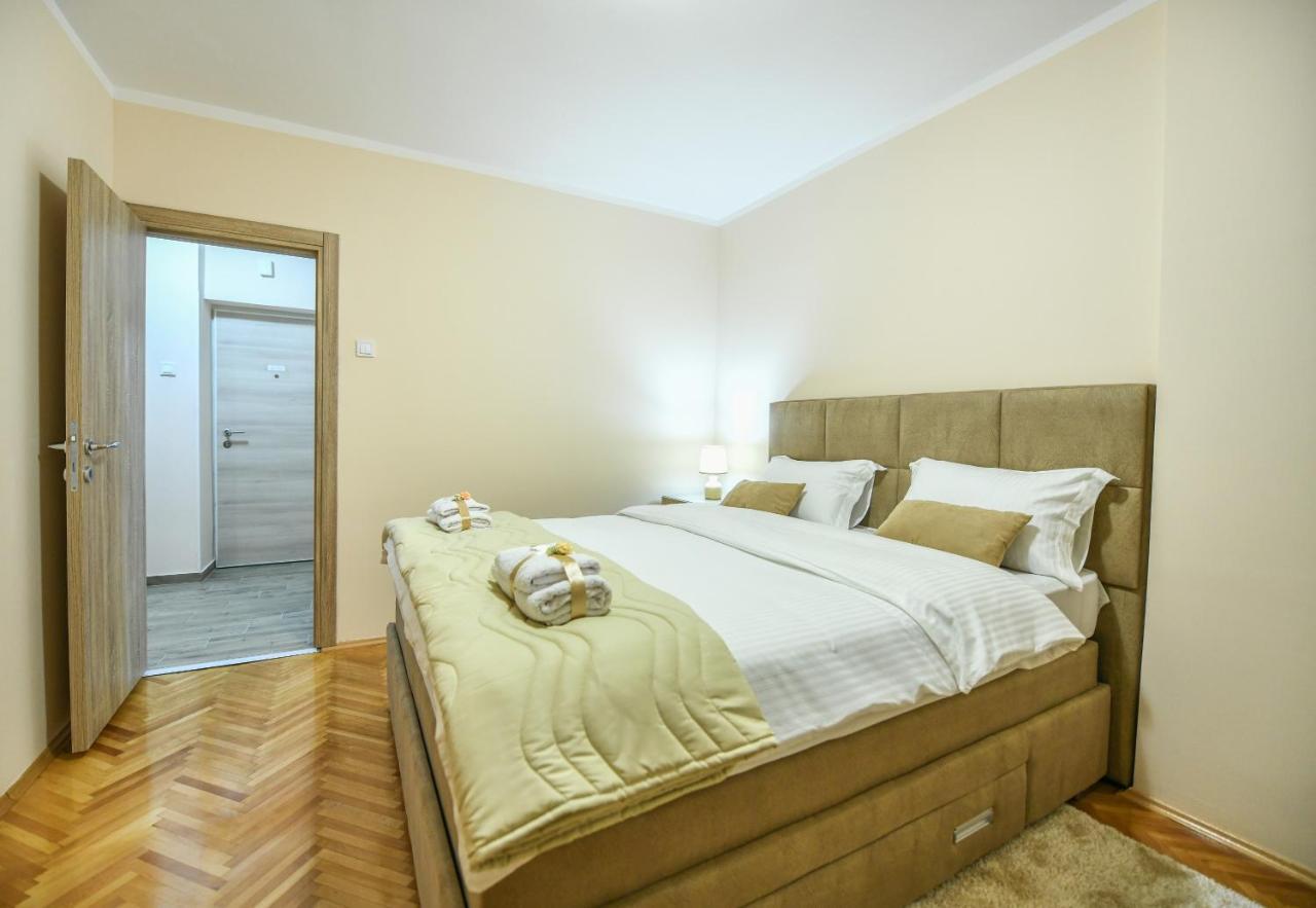 Apartman Centar 2 Podgorica Bagian luar foto